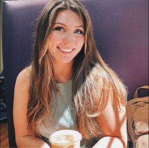 Meet your Posher, Ella